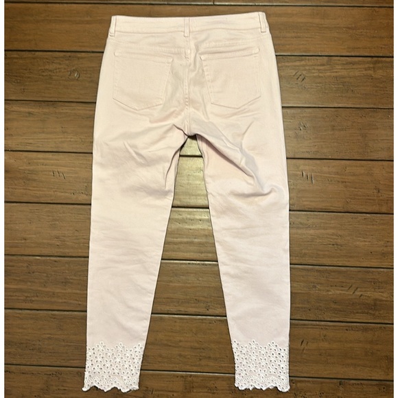 Ted Baker London Women’s Jeans Baby Pink Size 28 Embroidered Hem Bottom EUC Pant - Picture 5 of 5